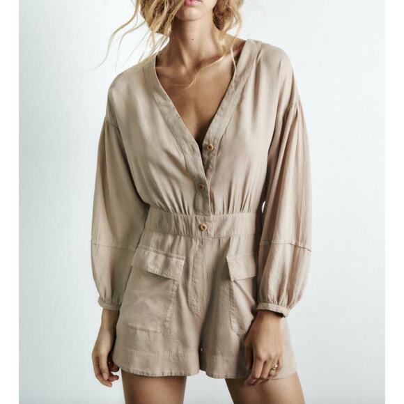 ZARA V-Neck Button Up Utility Playsuit Romper Size Medium Neutral Safari Casual - Picture 3 of 15